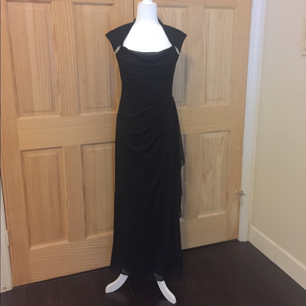 Elegant Black Vintage Style Gown